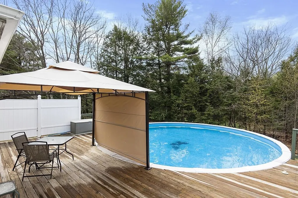 53 Fox Run Lane Rindge NH 03461