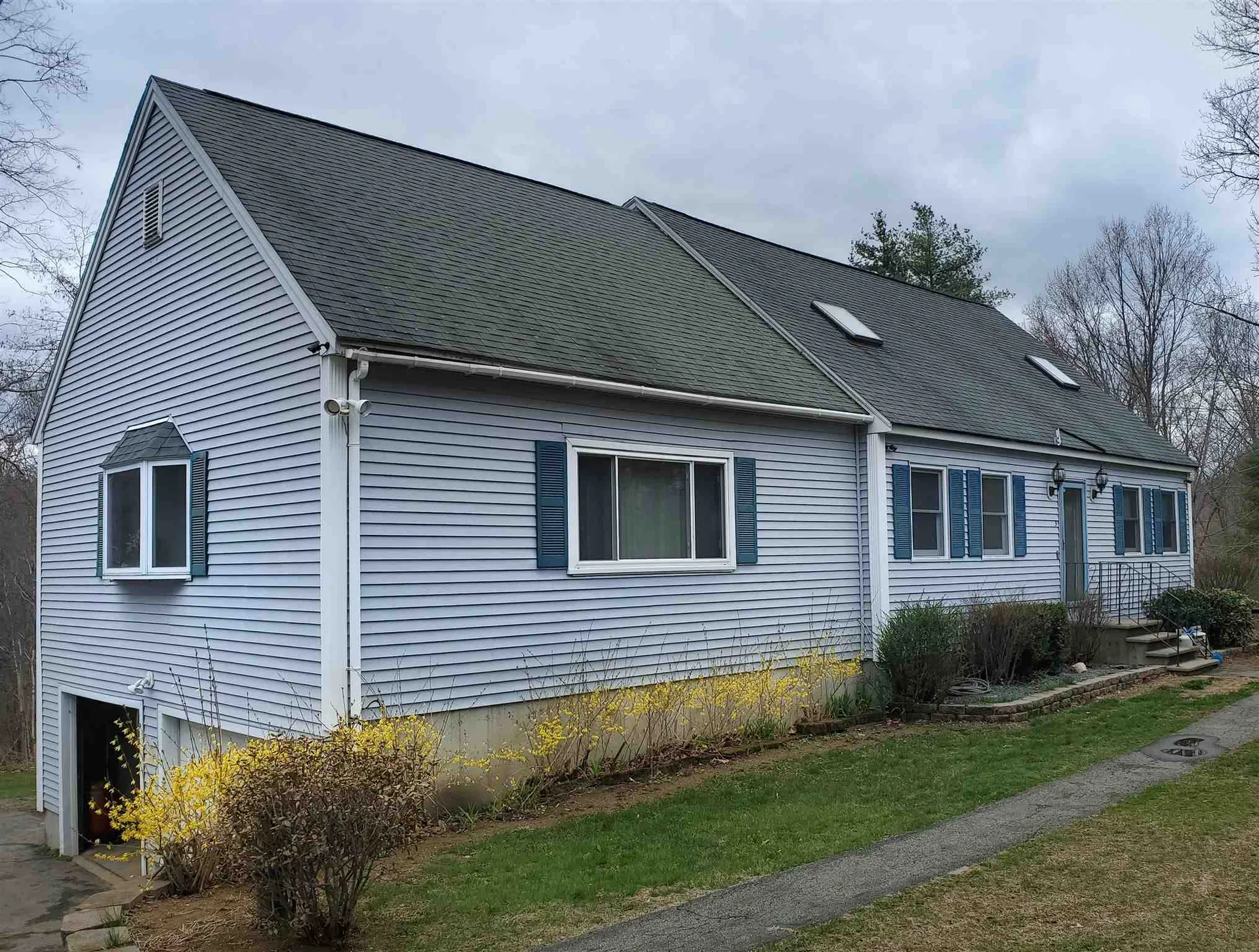 3 Ham Road Raymond NH 03077