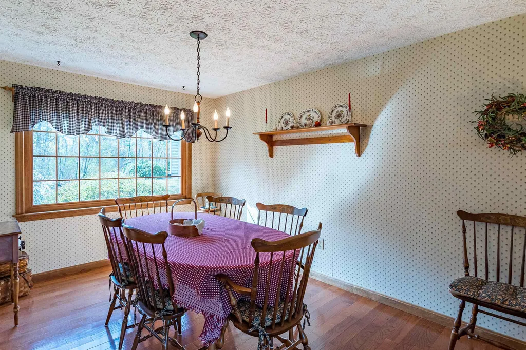 12 Wilson Hill Road Merrimack NH 03054