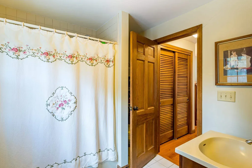 12 Wilson Hill Road Merrimack NH 03054