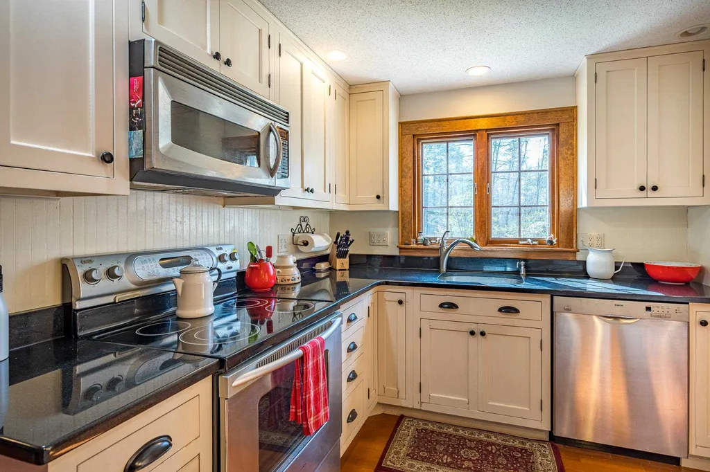 12 Wilson Hill Road Merrimack NH 03054