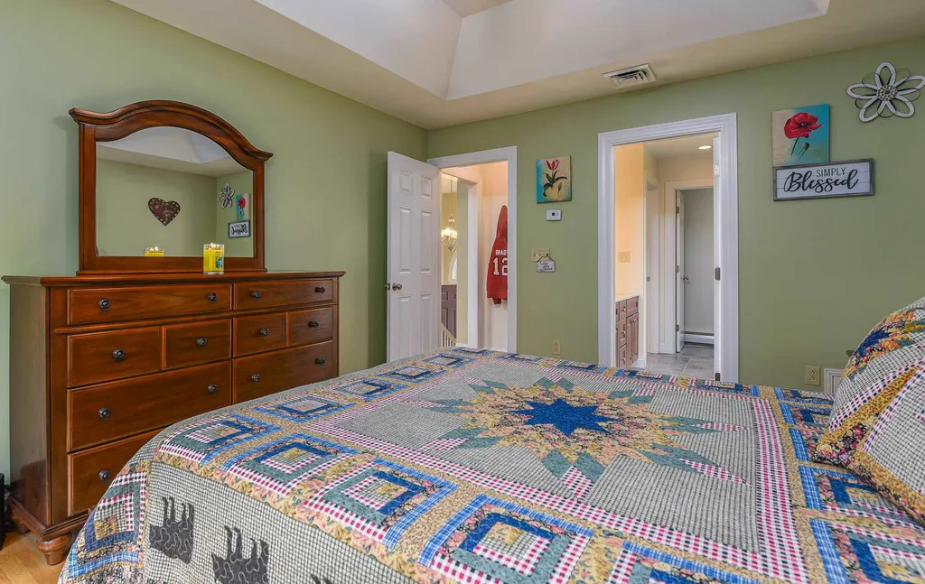 47 Pray Street Rochester NH 03868