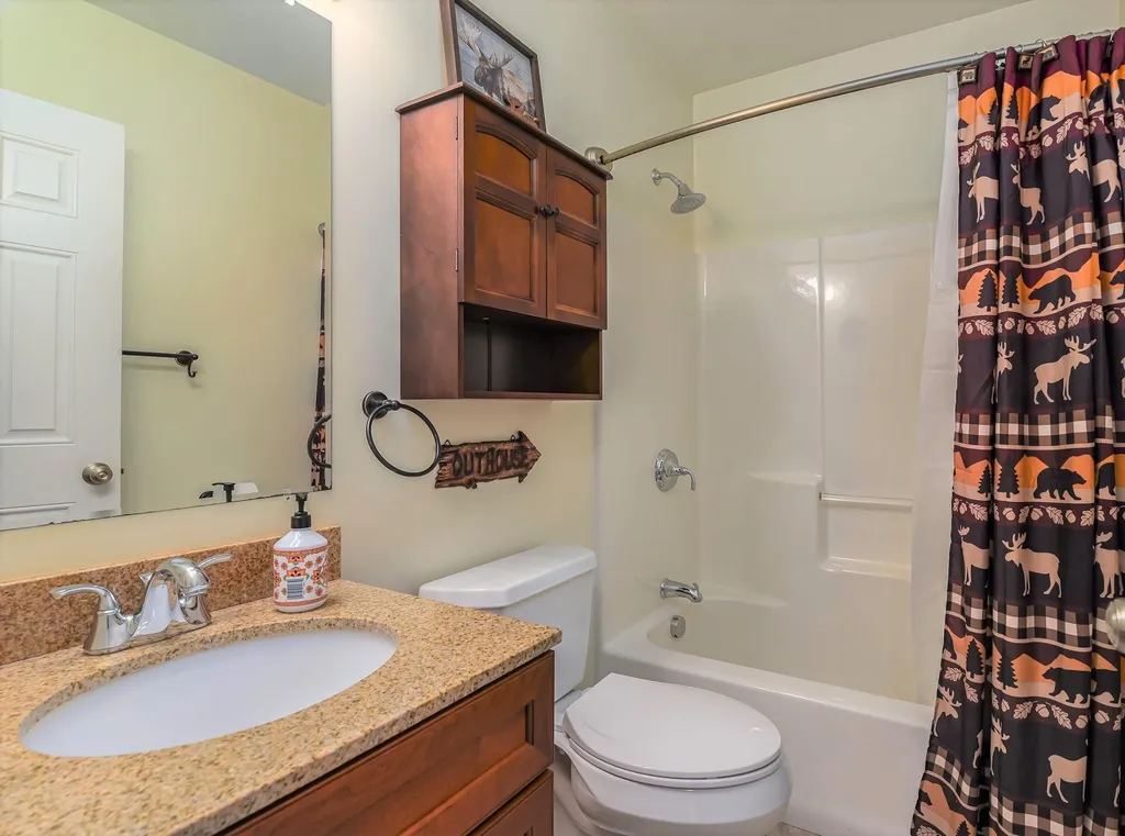 47 Pray Street Rochester NH 03868