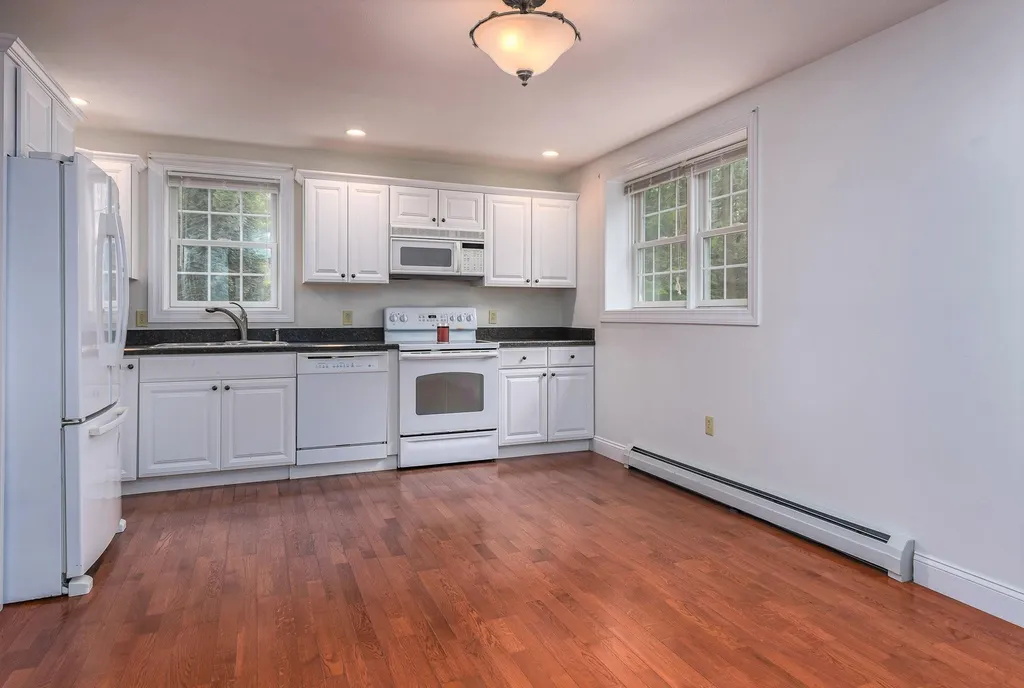 47 Pray Street Rochester NH 03868
