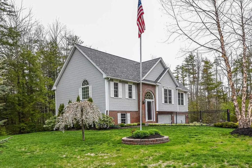 47 Pray Street Rochester NH 03868