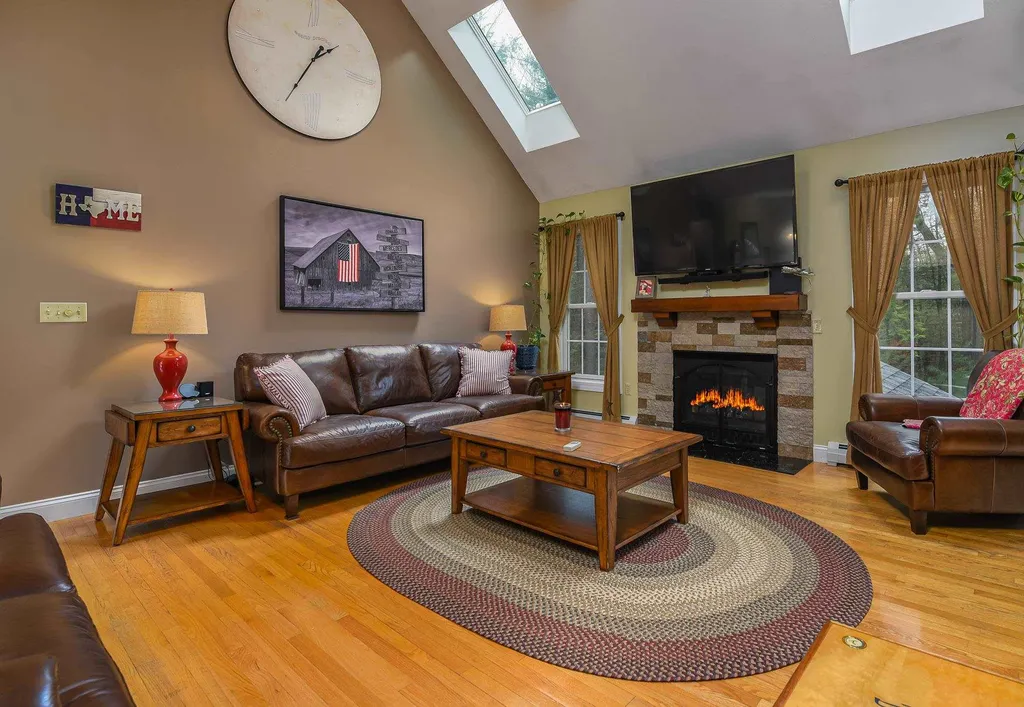 47 Pray Street Rochester NH 03868