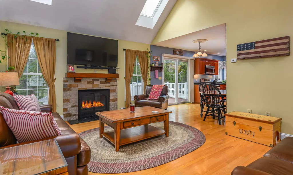 47 Pray Street Rochester NH 03868