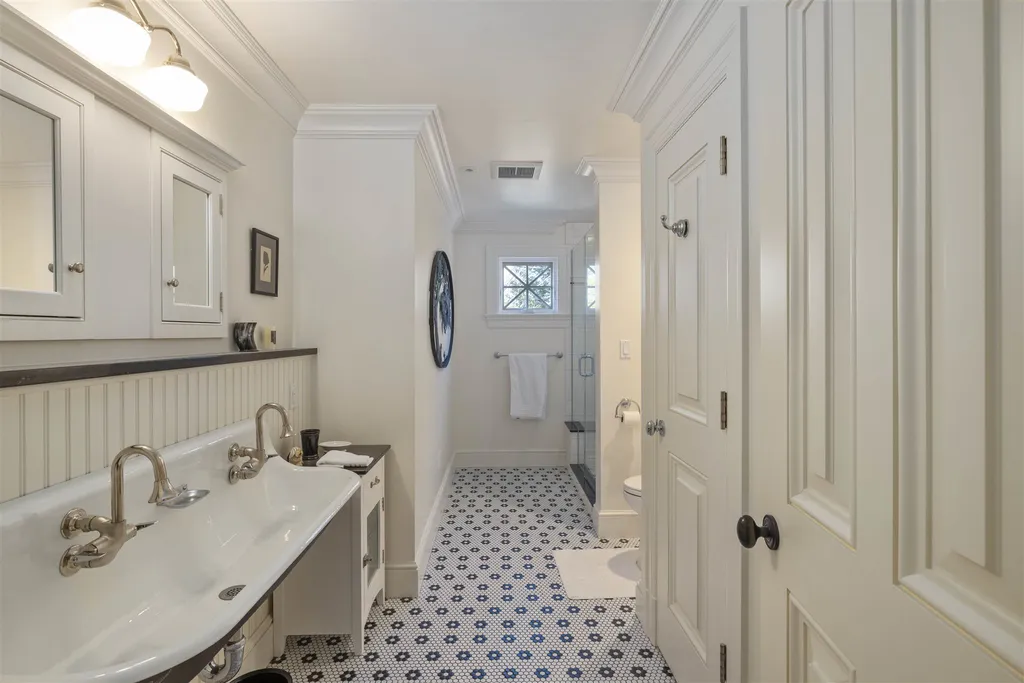 1 Weatherby Terrace Hanover NH 03755