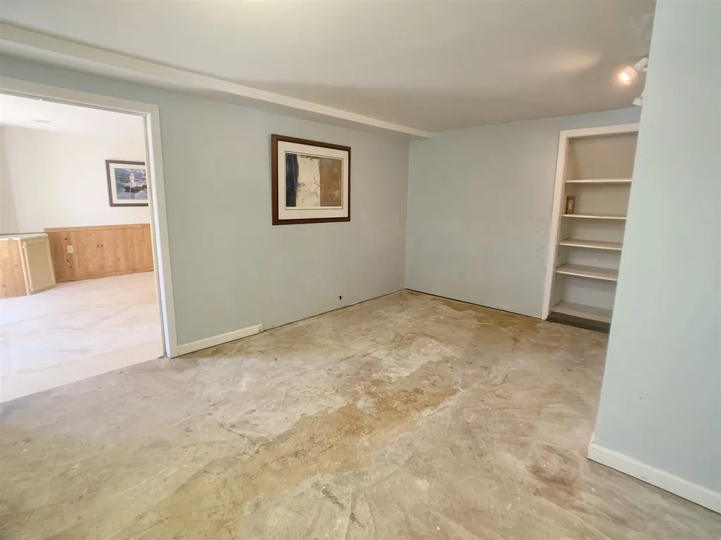 9 Newbury Drive Atkinson NH 03811
