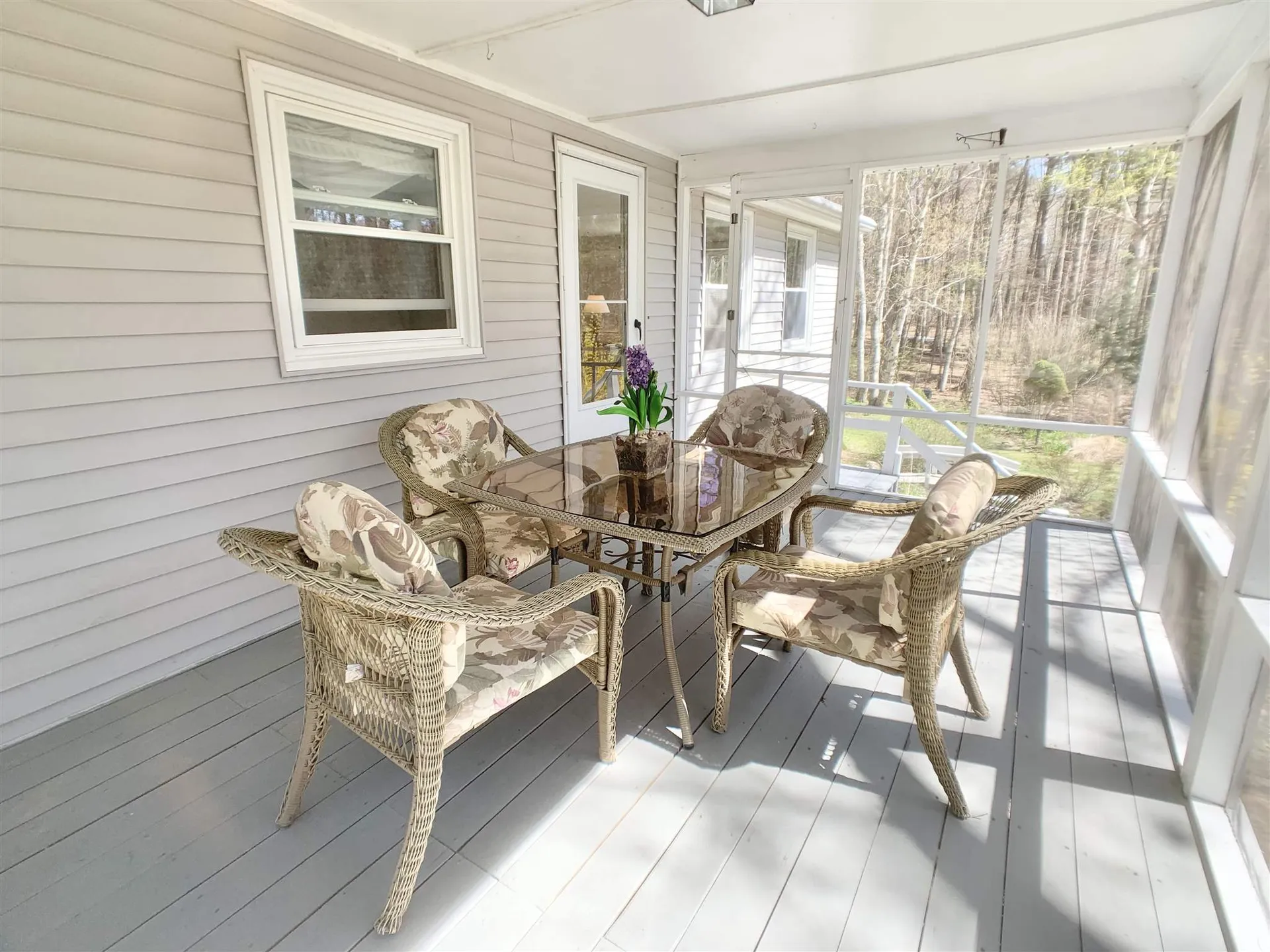 9 Newbury Drive Atkinson NH 03811