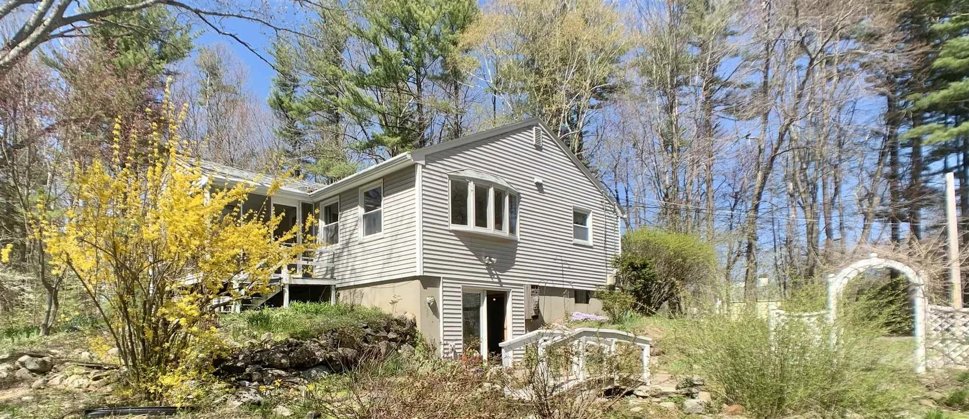9 Newbury Drive Atkinson NH 03811