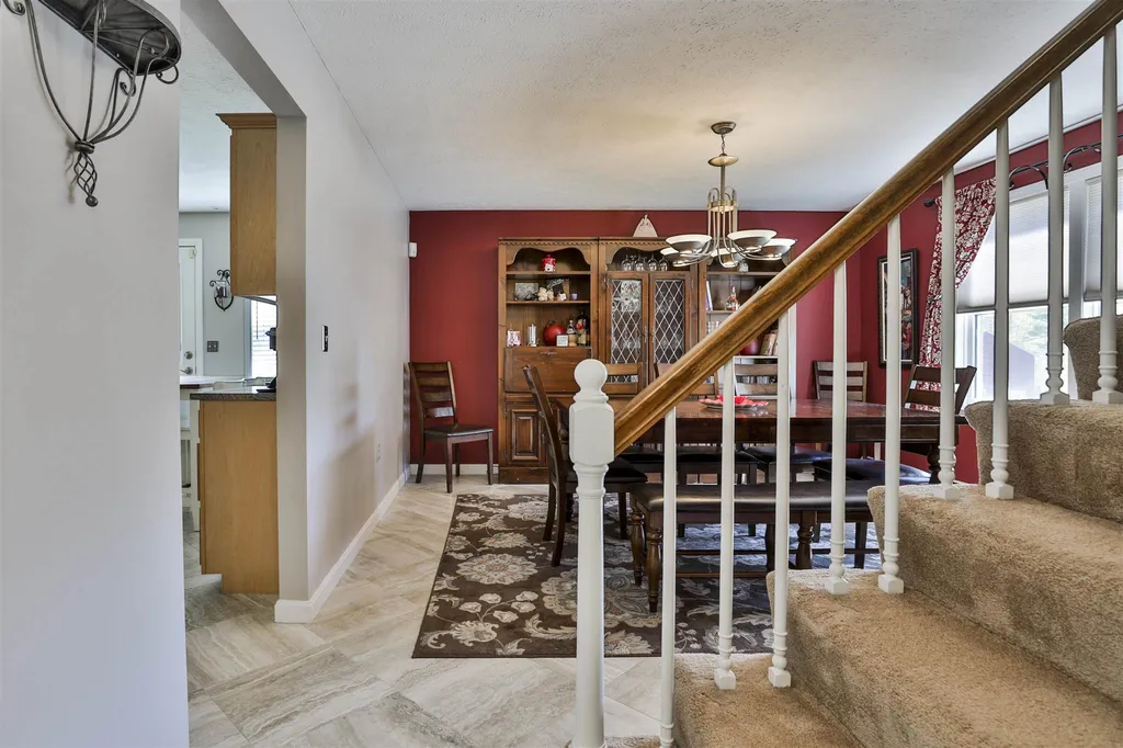 12 Shawmut Avenue Nashua NH 03064