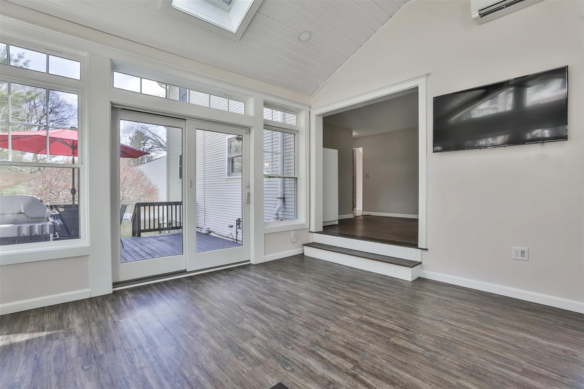 12 Shawmut Avenue Nashua NH 03064