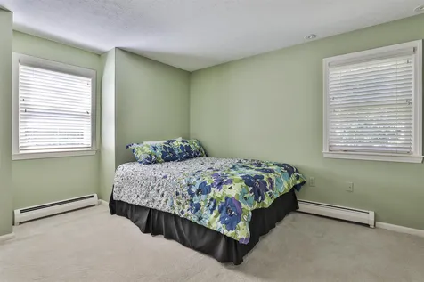 12 Shawmut Avenue Nashua NH 03064