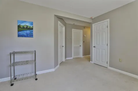 12 Shawmut Avenue Nashua NH 03064