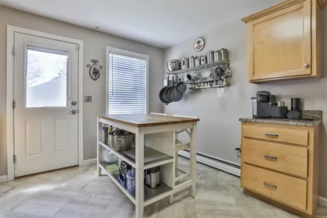 12 Shawmut Avenue Nashua NH 03064