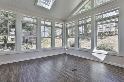 12 Shawmut Avenue Nashua NH 03064
