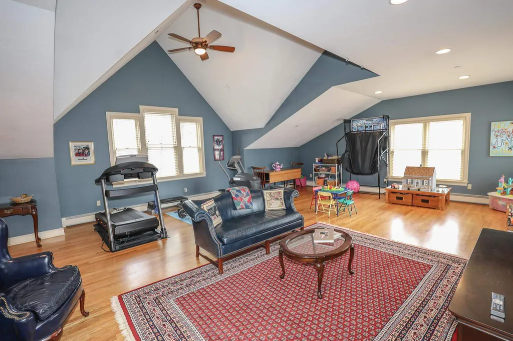 8 Granite Hill Road Windham NH 03087
