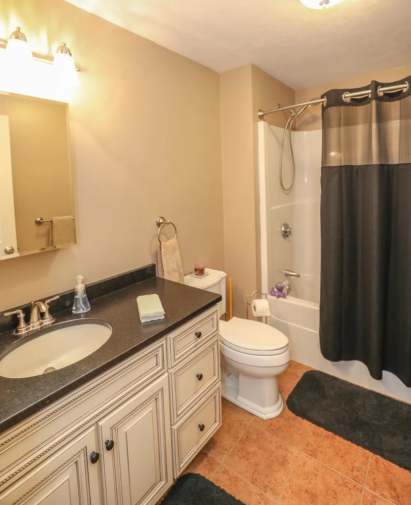 8 Granite Hill Road Windham NH 03087
