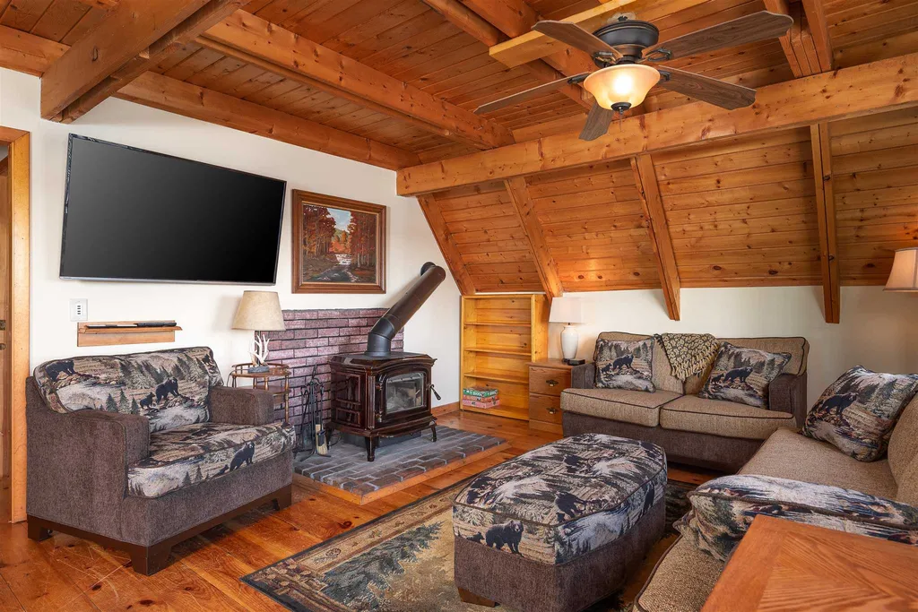 201 Nicola Road Middleton NH 03887