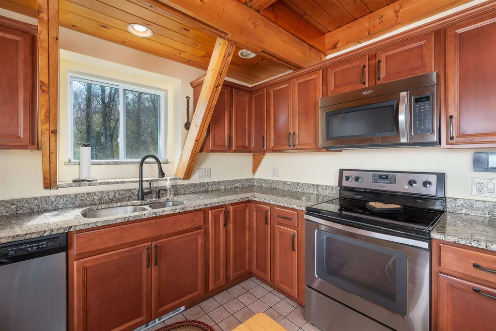 201 Nicola Road Middleton NH 03887