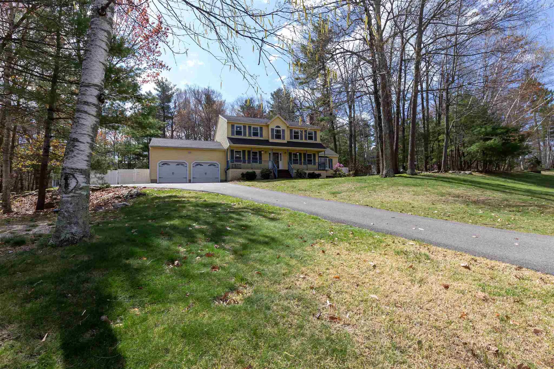 18 Applewood Road Pelham NH 03076