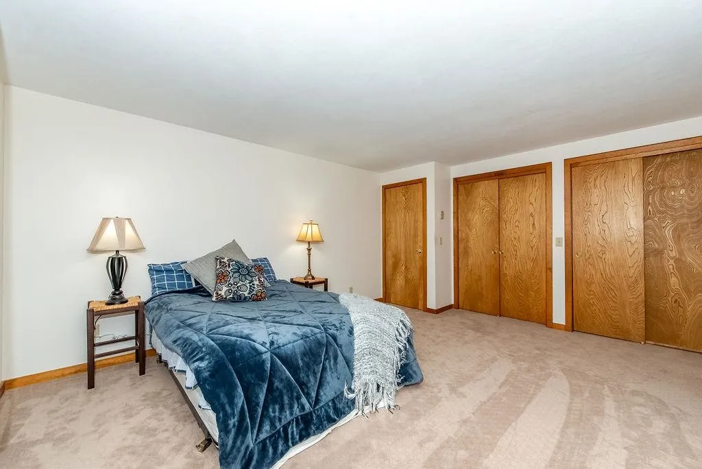24 Kirriemuir Road Stratham NH 03885