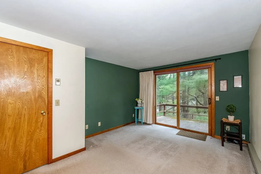 24 Kirriemuir Road Stratham NH 03885