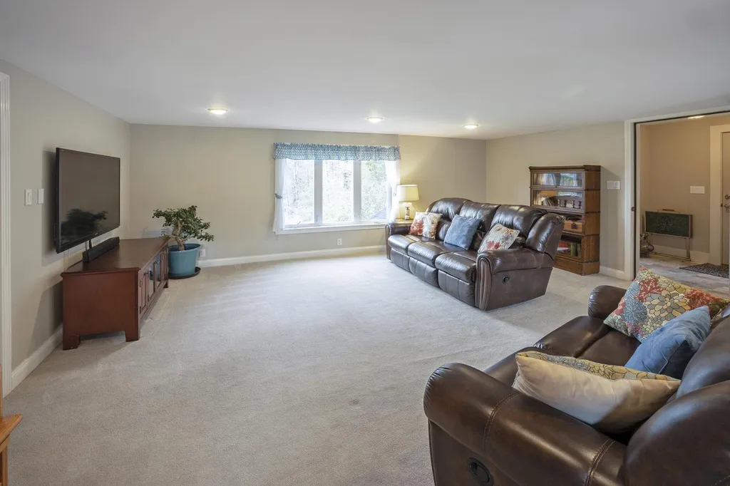 57 Highland Road New Boston NH 03070