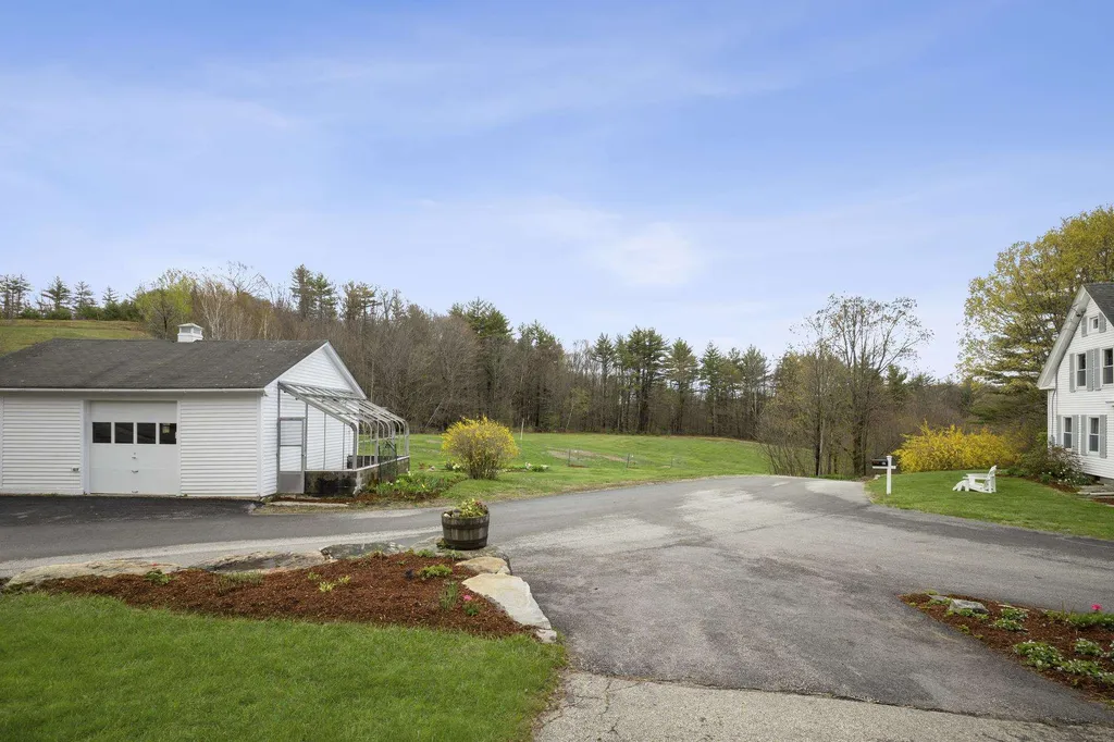 57 Highland Road New Boston NH 03070