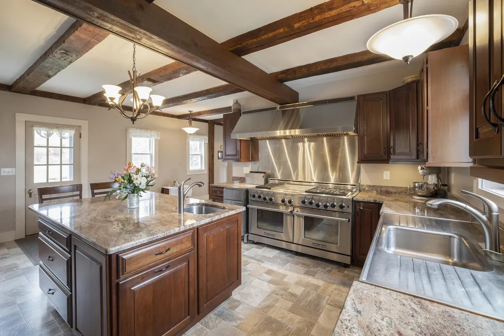 57 Highland Road New Boston NH 03070