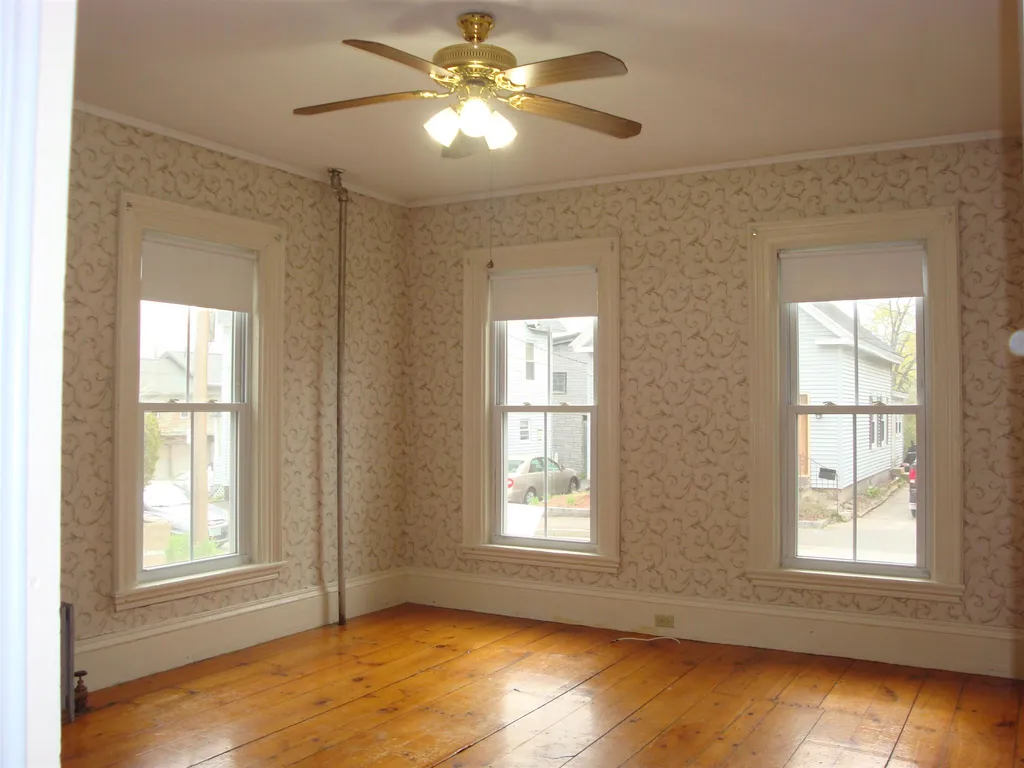 4 Gordon Court Concord NH 03301