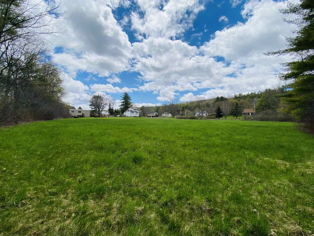 129 Oak Street Newport NH 03773