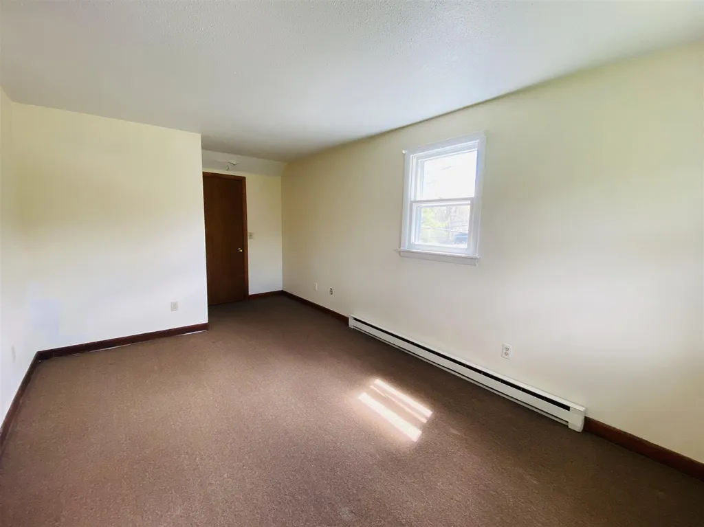 129 Oak Street Newport NH 03773