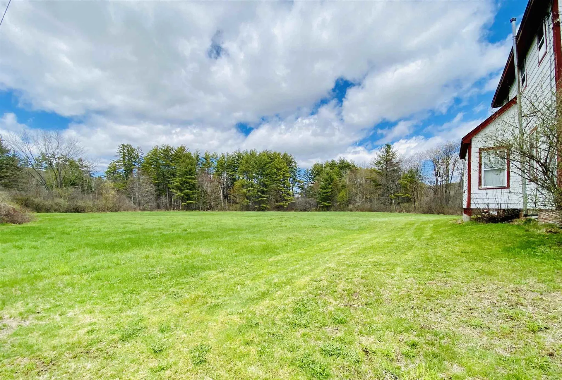 129 Oak Street Newport NH 03773