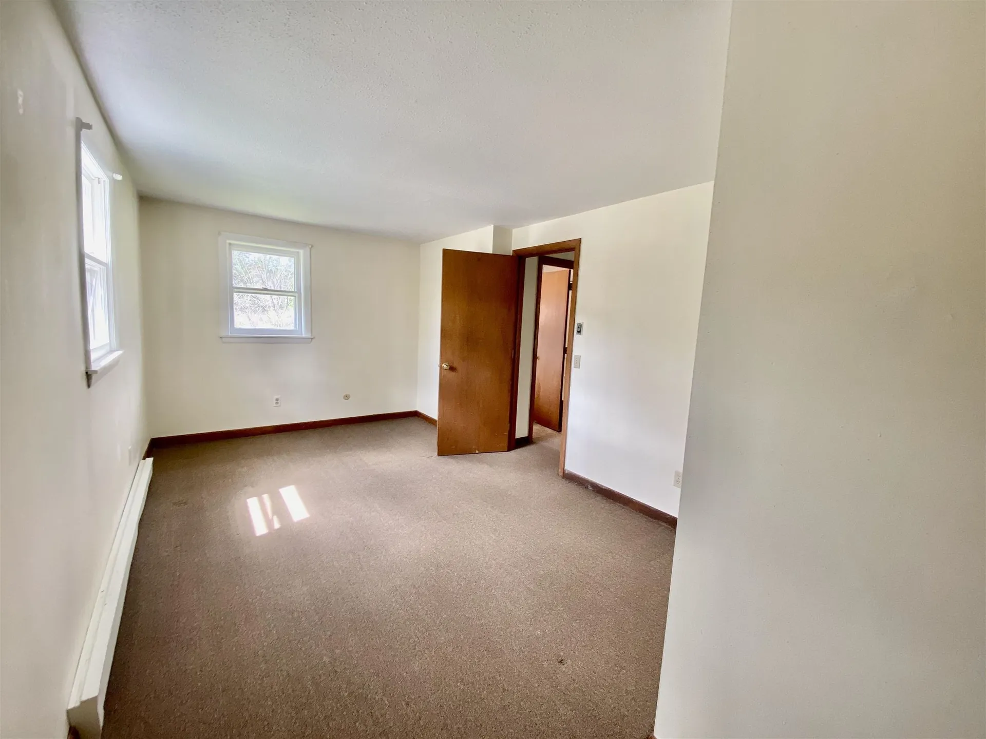 129 Oak Street Newport NH 03773