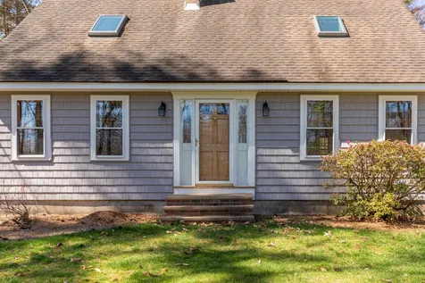26 Moharimet Drive Madbury NH 03823