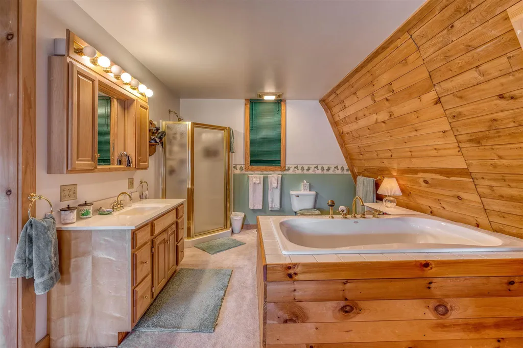 21 Pheasant Lane Royalton VT 05068