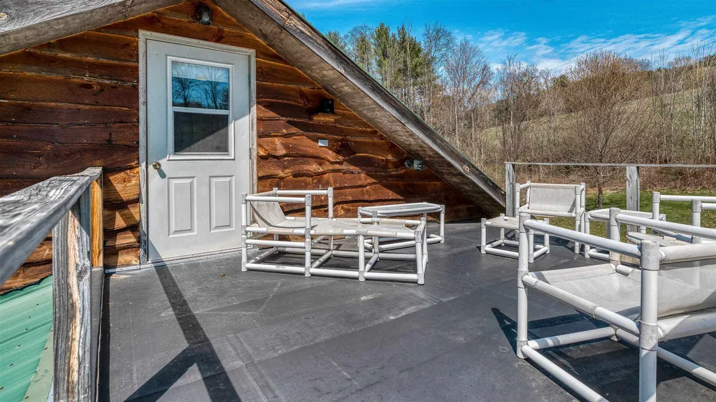 21 Pheasant Lane Royalton VT 05068