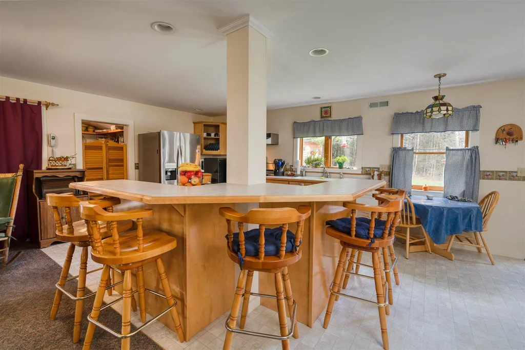 21 Pheasant Lane Royalton VT 05068