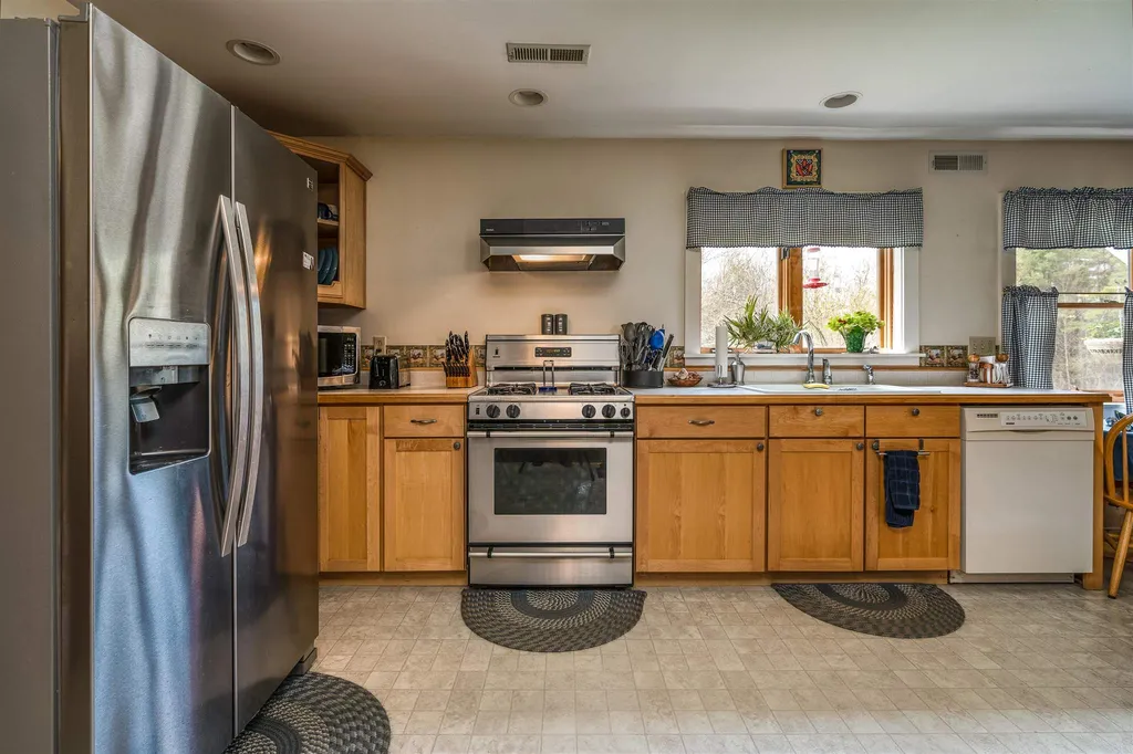 21 Pheasant Lane Royalton VT 05068