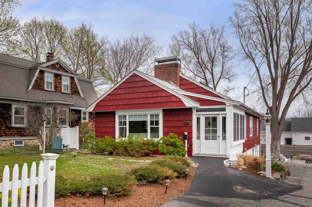47 Long Sands Road York ME 03909