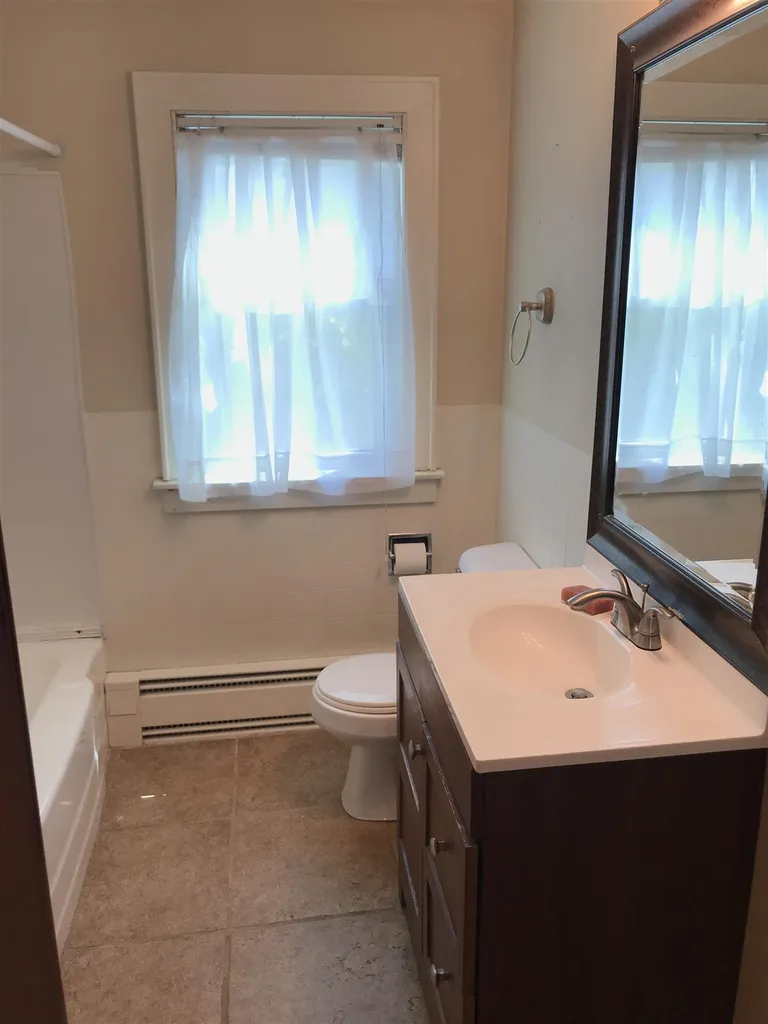 14 Eastman Avenue Bedford NH 03110