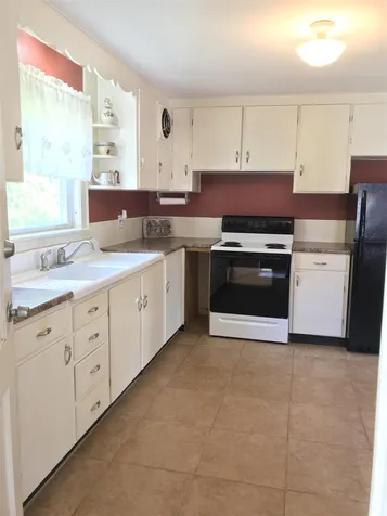 14 Eastman Avenue Bedford NH 03110