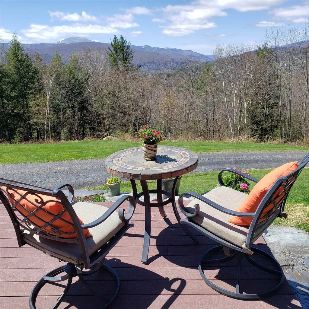 1198 Perry Hill Waterbury VT 05676