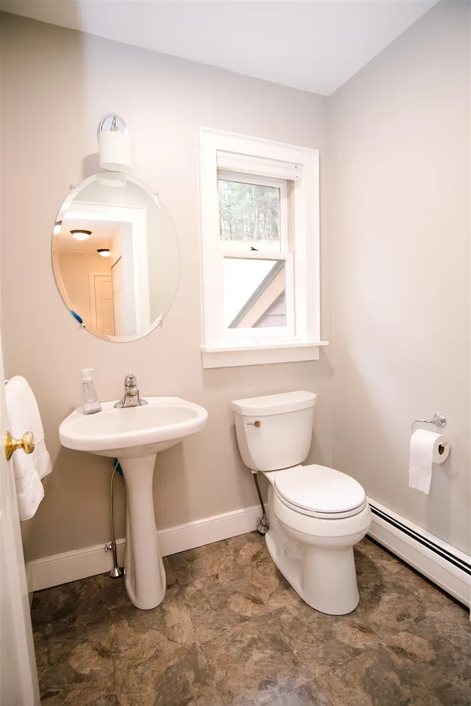 1198 Perry Hill Waterbury VT 05676