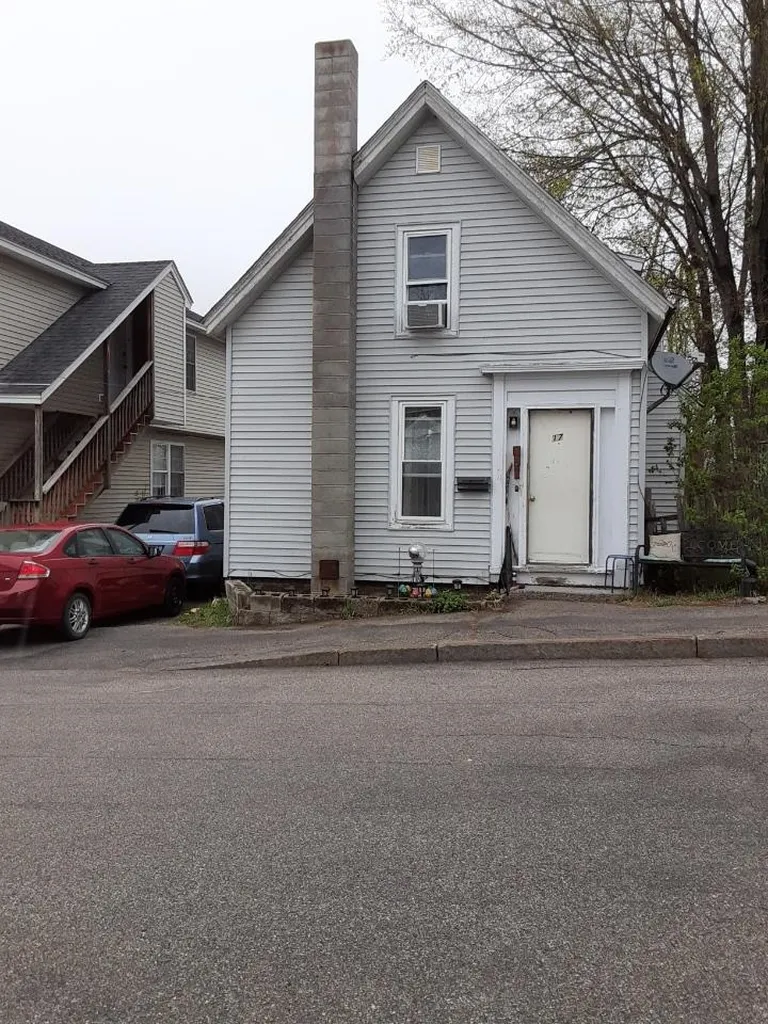 17 Park Street Pittsfield NH 03263