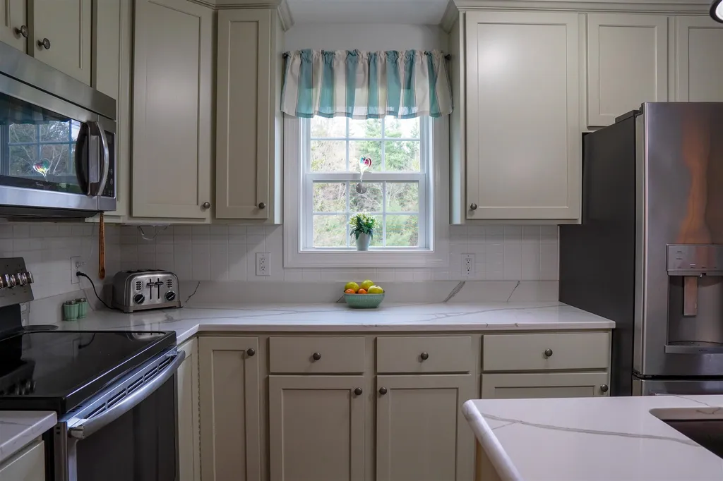 74 Mountain View Drive Lebanon NH 03766