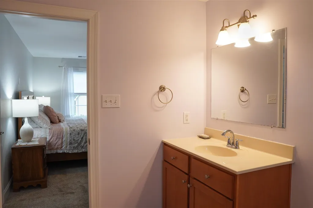 74 Mountain View Drive Lebanon NH 03766