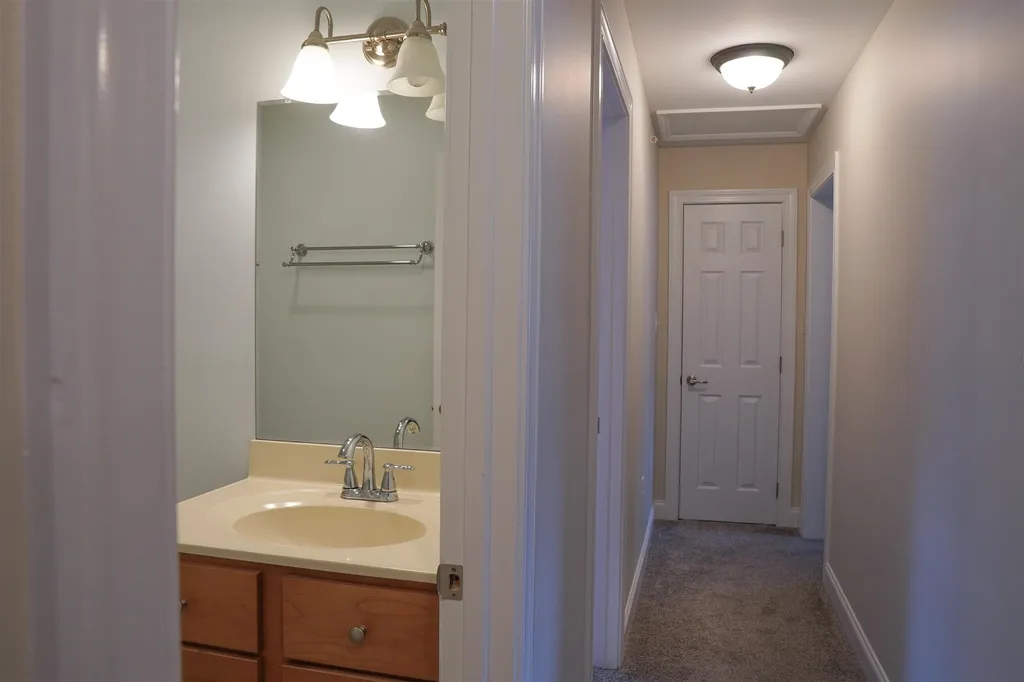 74 Mountain View Drive Lebanon NH 03766